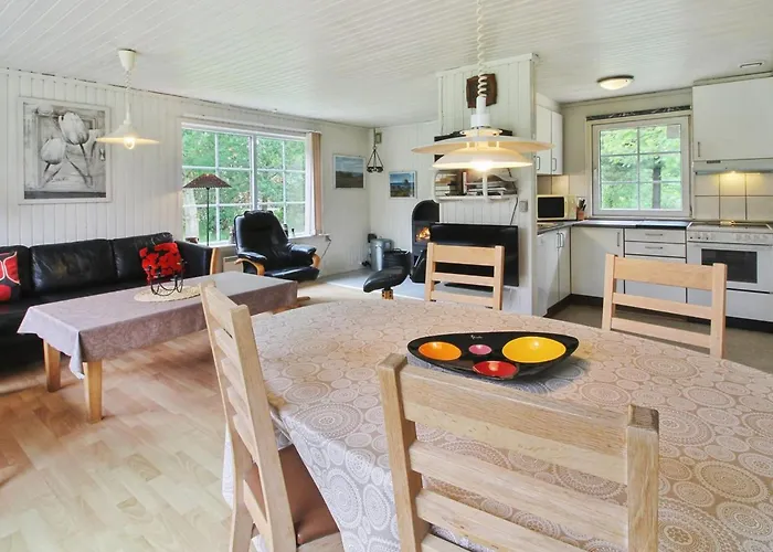 Ylvi - 2-8km From The Sea By Interhome